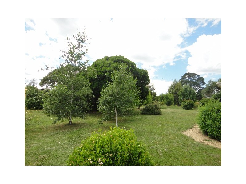 1  Queen Street, Binda NSW 2583