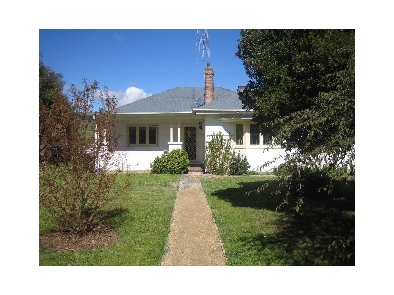 1  Queen Street, Binda NSW 2583