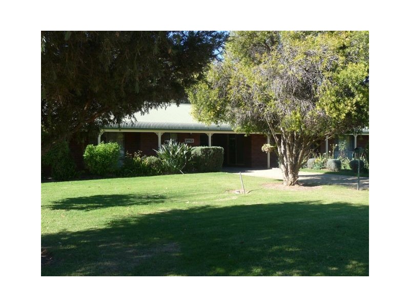 22-28 Cobram Street, Tocumwal NSW 2714