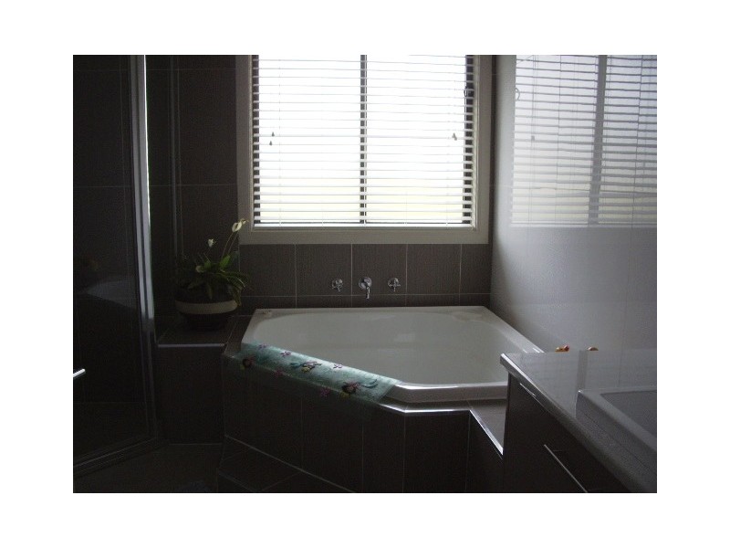 32 Barry Place, Crookwell NSW 2583