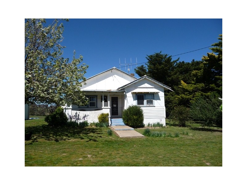 1 Bishop Street, Binda NSW 2583