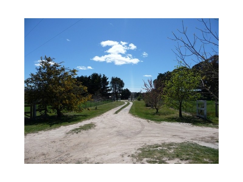 1 Bishop Street, Binda NSW 2583