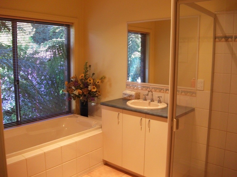 6 Gould Street, Tawonga VIC 3697