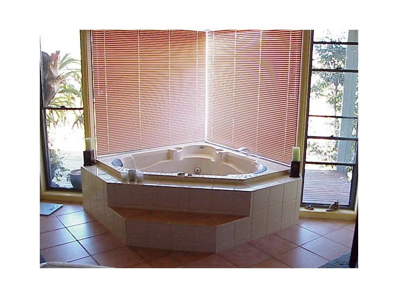 6 Gould Street, Tawonga VIC 3697