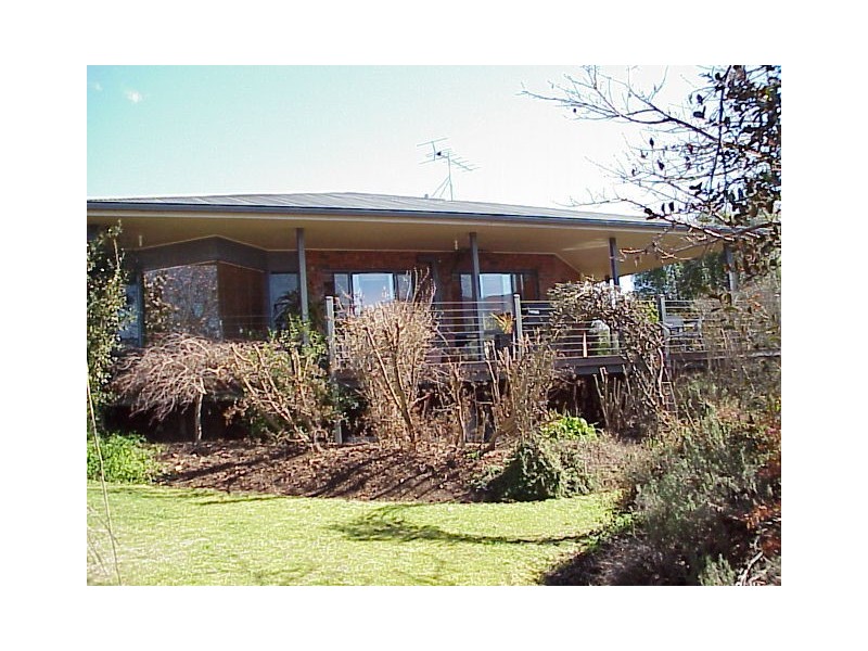 6 Gould Street, Tawonga VIC 3697