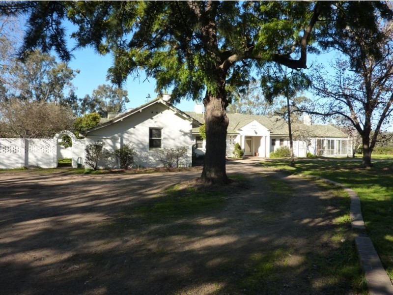 780 Sturt Highway, Borambola NSW 2650