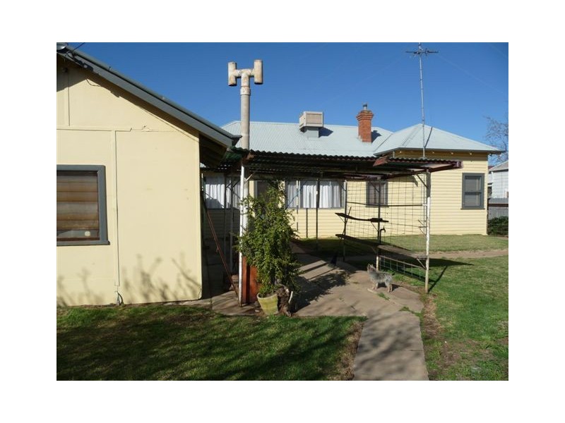 27 Coreen Street, Jerilderie NSW 2716