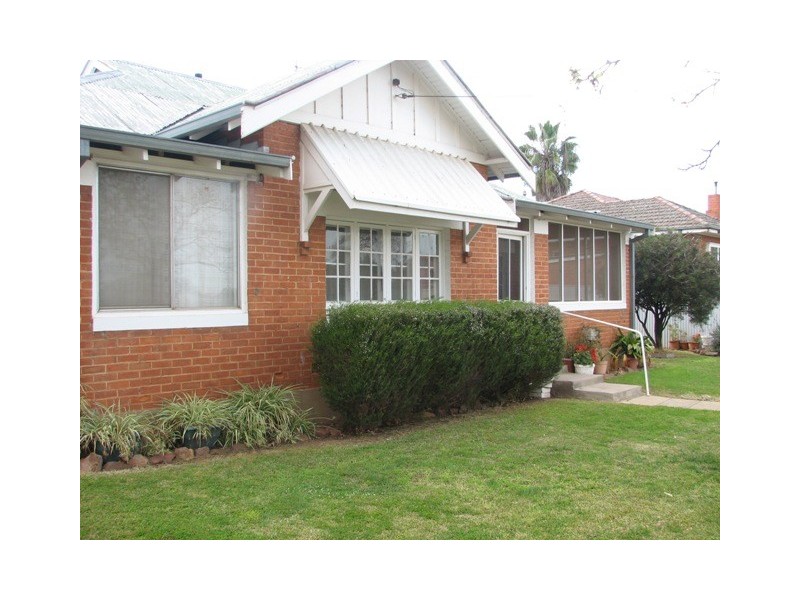 15 Elwin, Narrandera NSW 2700