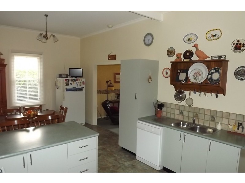 476 Orson Street, Hay NSW 2711