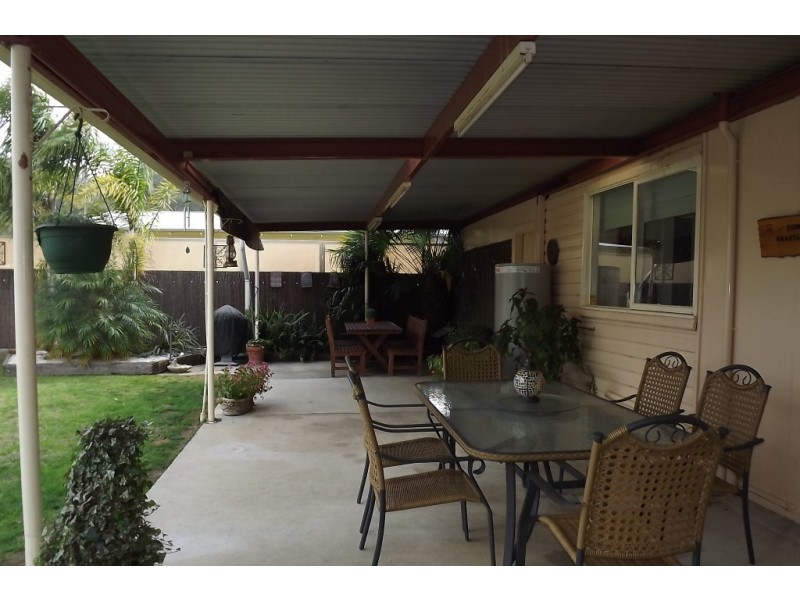 476 Orson Street, Hay NSW 2711