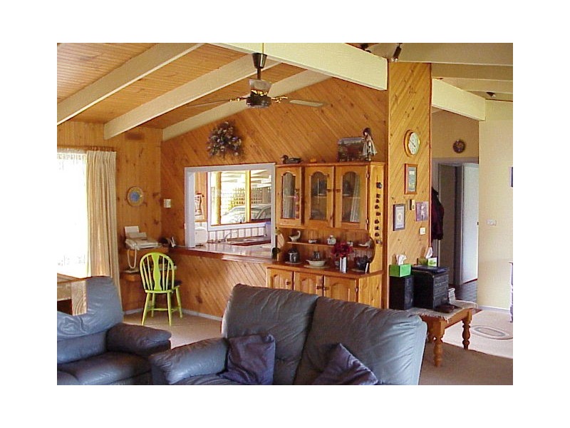 9 Braeside Court, Tawonga South VIC 3698