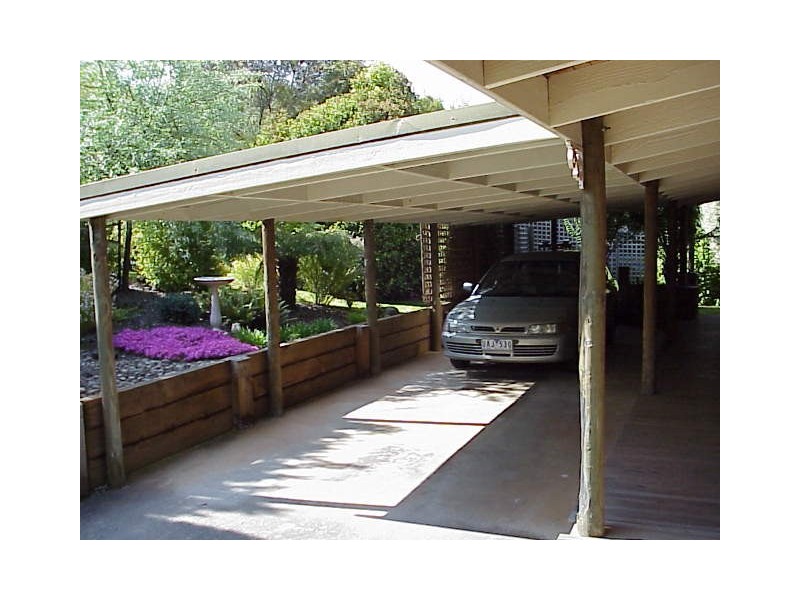 9 Braeside Court, Tawonga South VIC 3698