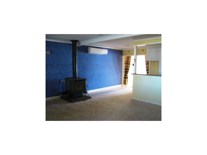 27 Watermain, Narrandera NSW 2700