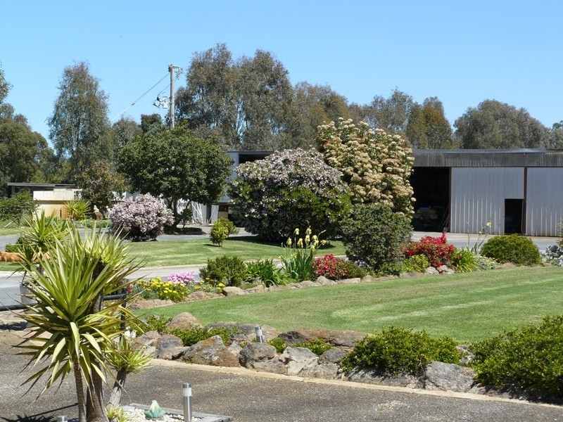 19 Moss Road Barnawartha North via, Wodonga VIC 3690