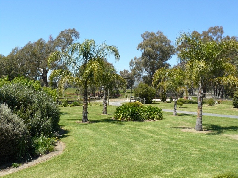 19 Moss Road Barnawartha North via, Wodonga VIC 3690