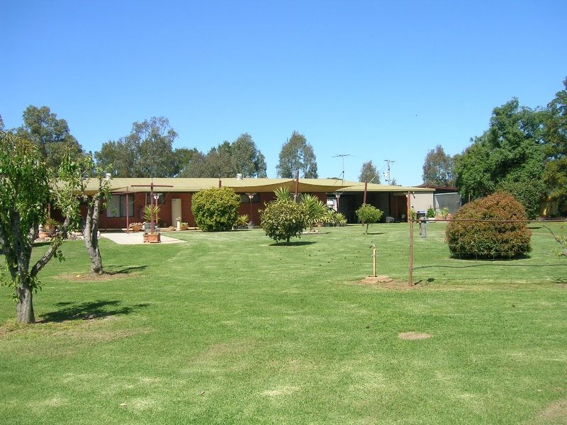 19 Moss Road Barnawartha North via, Wodonga VIC 3690