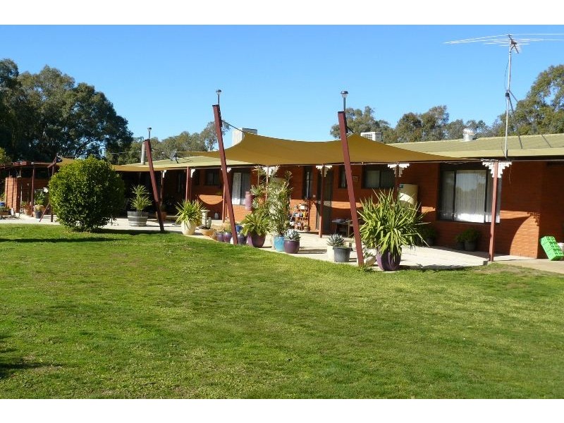 19 Moss Road Barnawartha North via, Wodonga VIC 3690