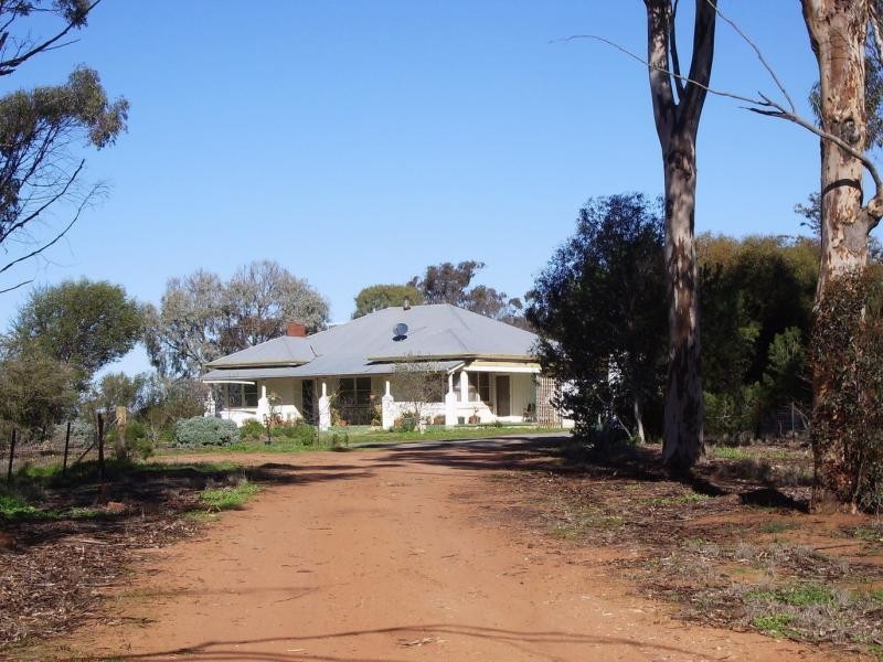 - Kingston Road. Galore via, Wagga Wagga NSW 2650