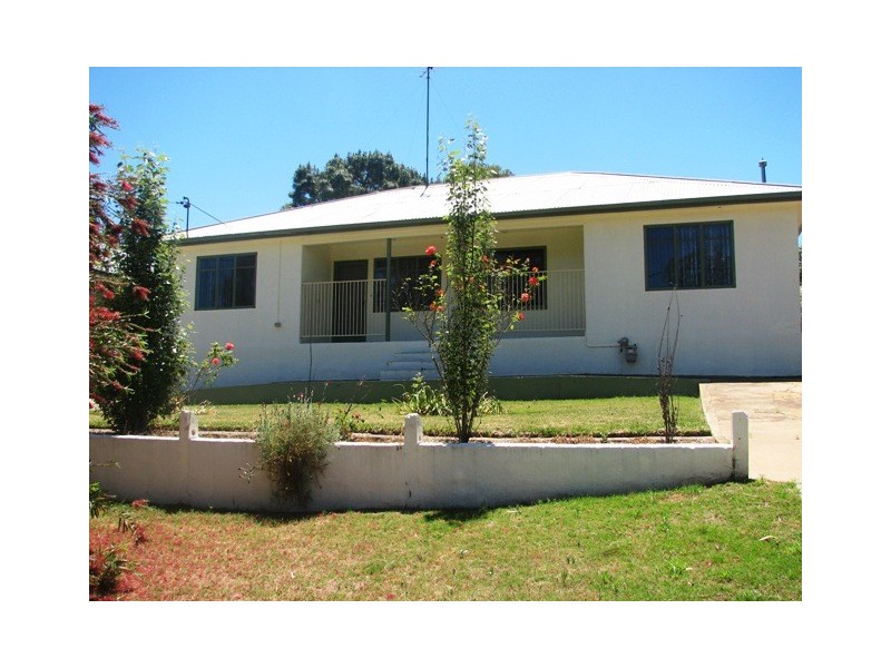 67 Melbourne, Narrandera NSW 2700