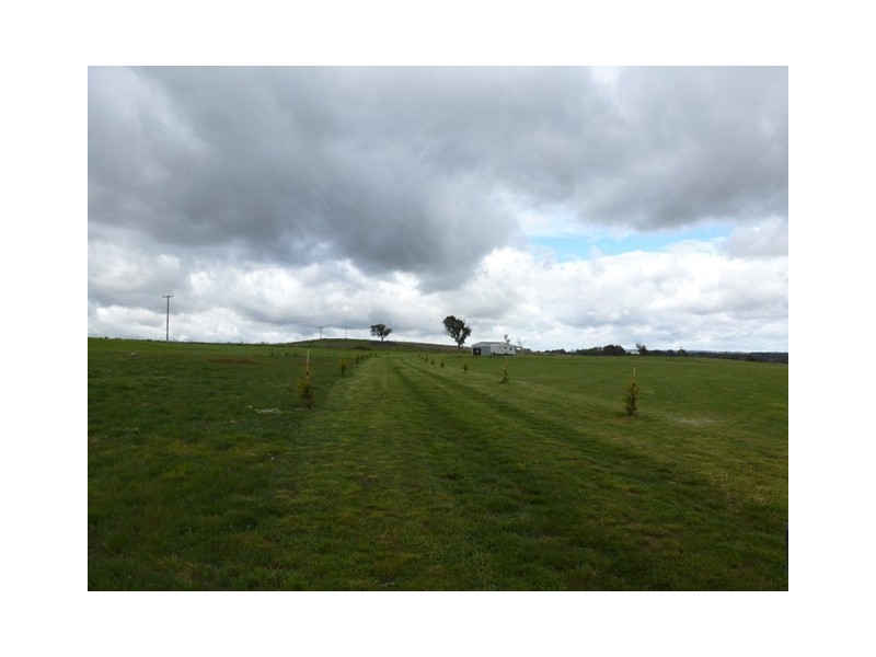 2 Fullerton Road, Crookwell NSW 2583