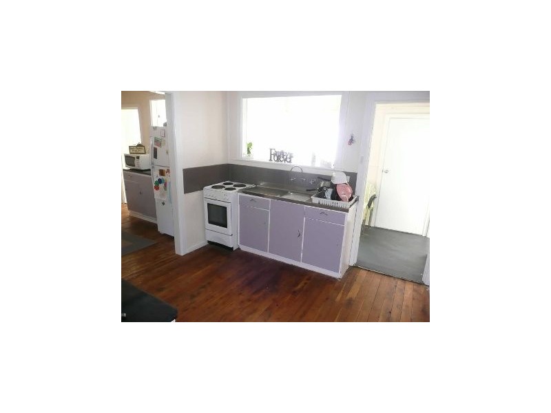 69 Melbourne Street, Narrandera NSW 2700