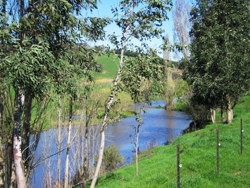 “Ogilvies” Holbrook Road, Jingellic NSW 2642