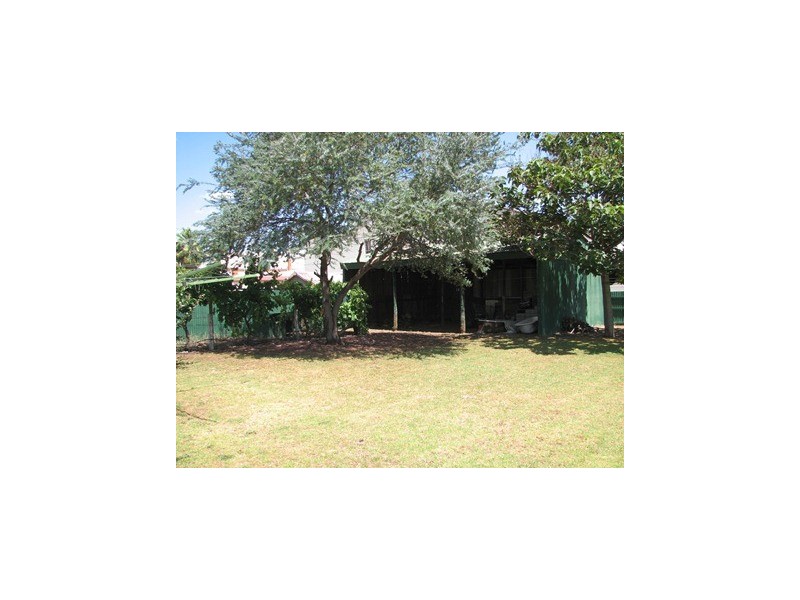 28 Douglas, Narrandera NSW 2700