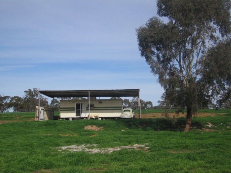 885 Gooramadda Road, Rutherglen VIC 3685