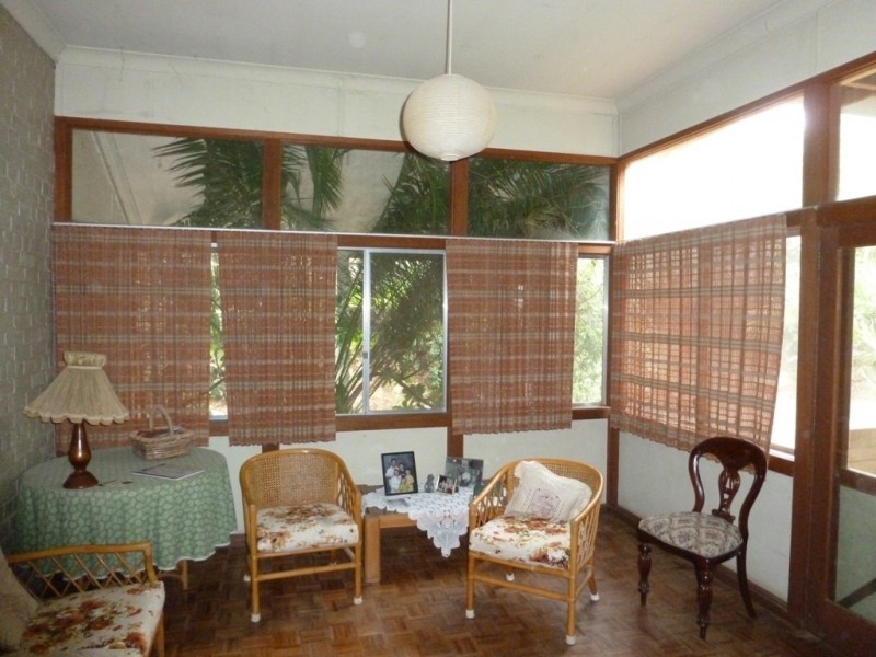115 EDWARD ST, Young NSW 2594