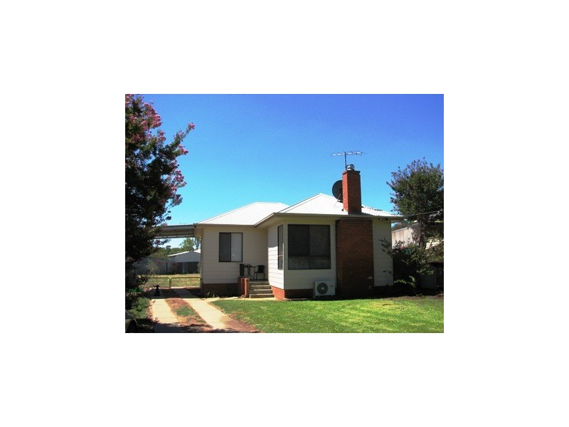 07 Sturt, Narrandera NSW 2700