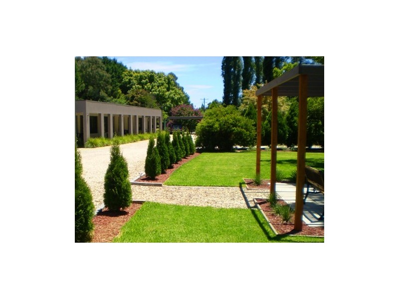 5, 2-4 Gavan Street, Bright VIC 3741