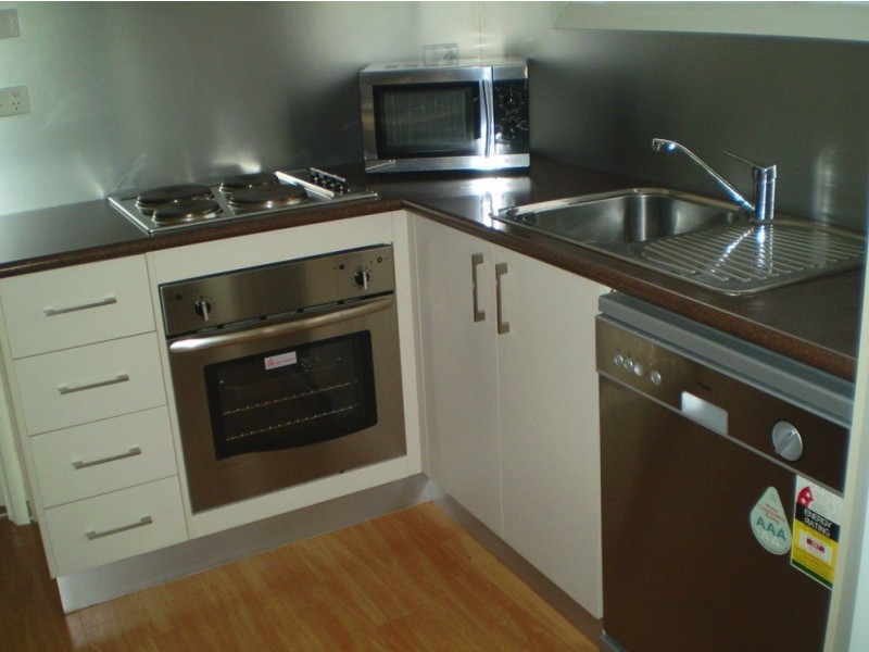 5, 2-4 Gavan Street, Bright VIC 3741