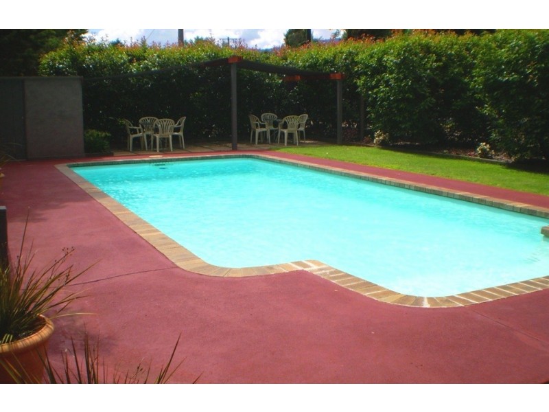 5, 2-4 Gavan Street, Bright VIC 3741