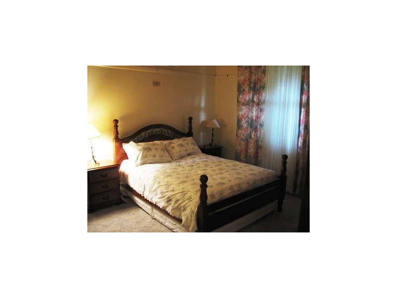 20 Douglas, Narrandera NSW 2700