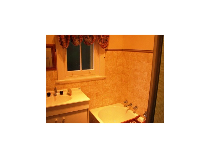 20 Douglas, Narrandera NSW 2700