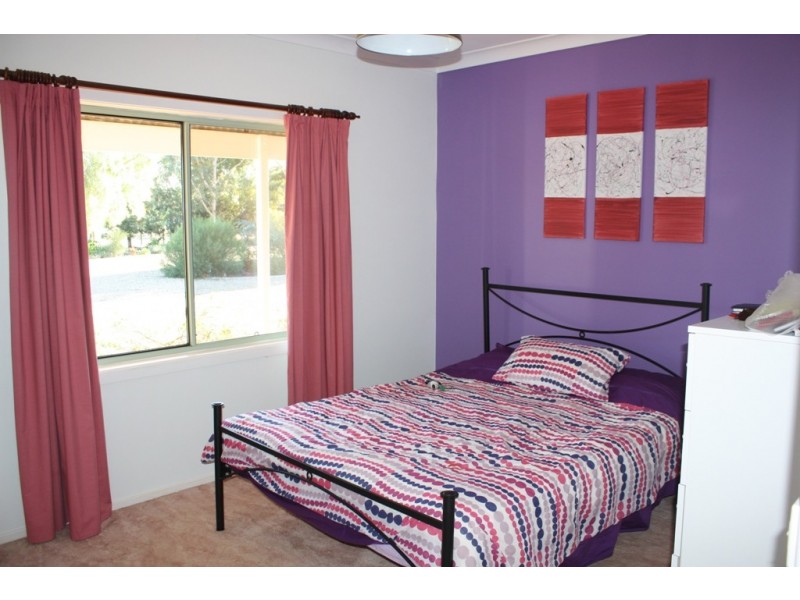 70 Ashbridge Road, Ganmain NSW 2702