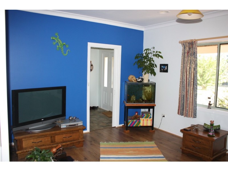 70 Ashbridge Road, Ganmain NSW 2702