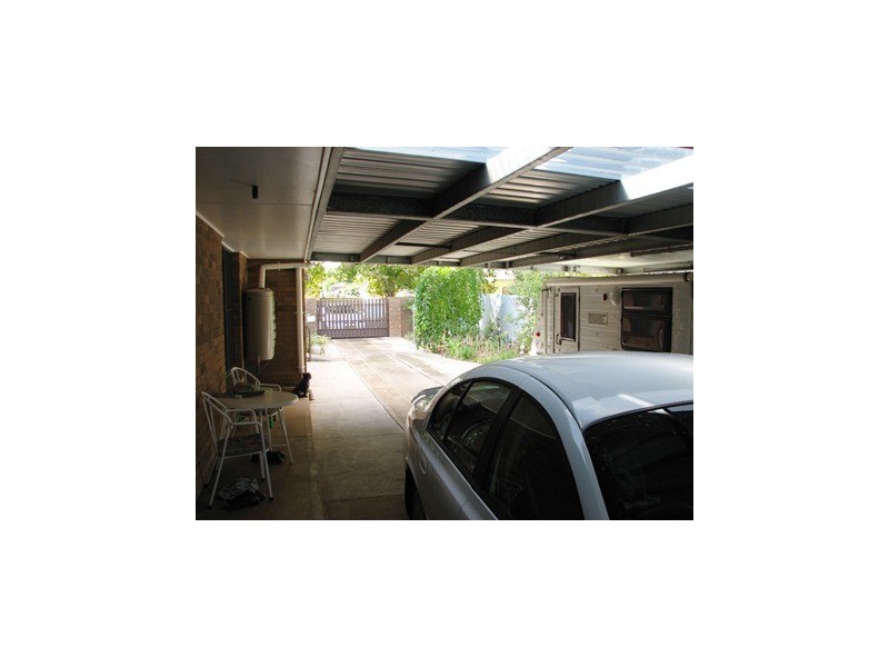 16 Chantilly, Narrandera NSW 2700