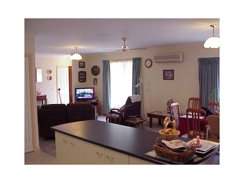 Unit 2, 6A-8 Gavan Street, Bright VIC 3741