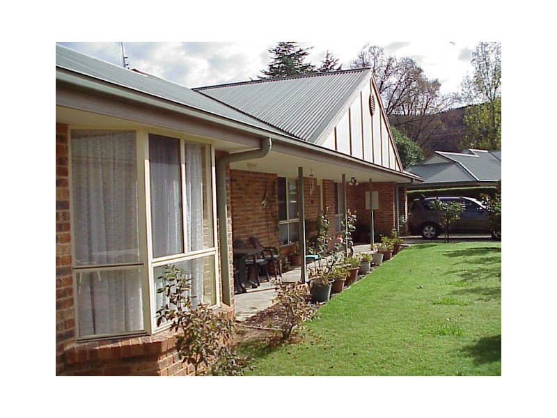 Unit 2, 6A-8 Gavan Street, Bright VIC 3741