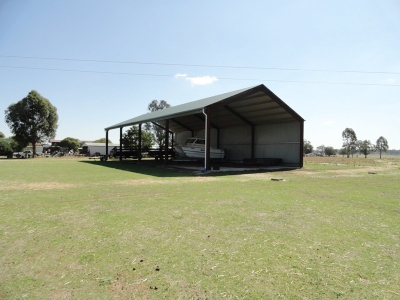 225 Spring Drive, Corowa NSW 2646