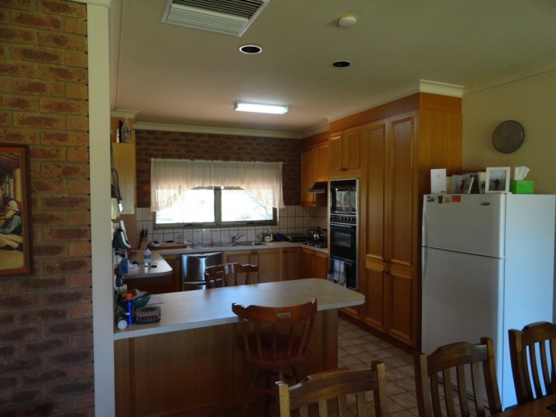225 Spring Drive, Corowa NSW 2646