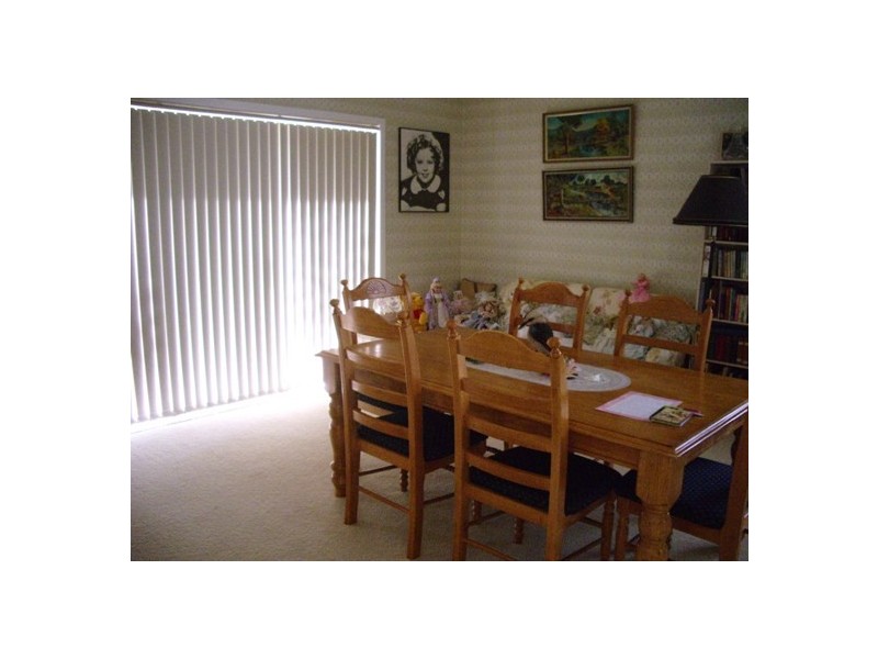 4 Poole Street, Cootamundra NSW 2590