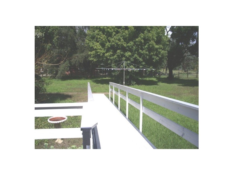 4 Poole Street, Cootamundra NSW 2590