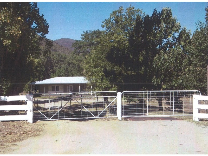 5655 River Road, Talmalmo NSW 2640