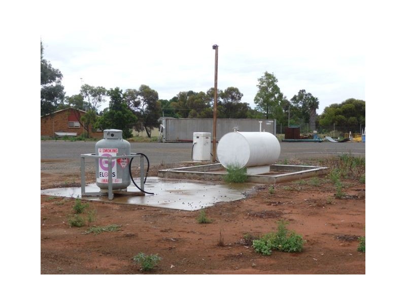 24 Collins Street, Hillston NSW 2675