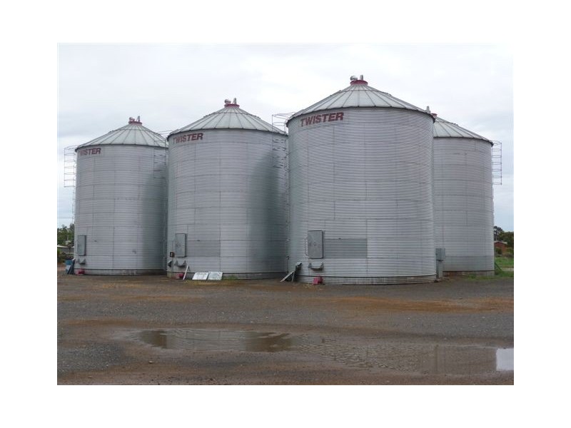 24 Collins Street, Hillston NSW 2675