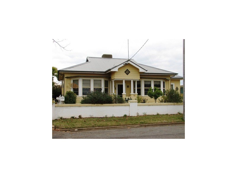 12 William, Narrandera NSW 2700