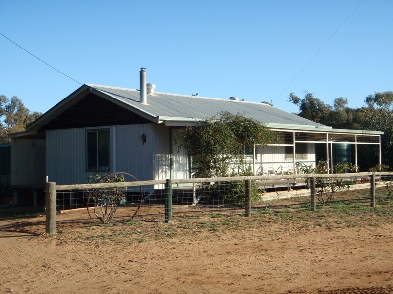 Cobb Highway, Booroorban NSW 2710