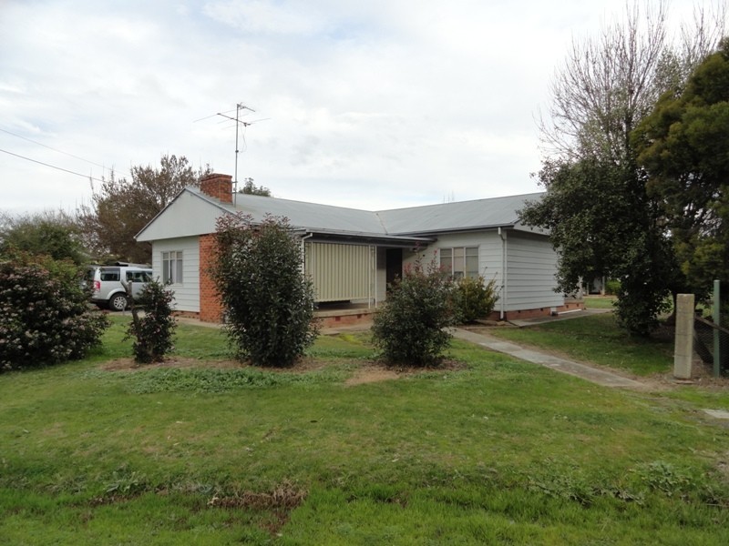 1 Railway Street, Walla Walla NSW 2659